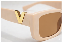 Retro Cat Eye Sunglasses for Women | UV400 Premium Fashion Eyewear | Luxury V Temple Frame