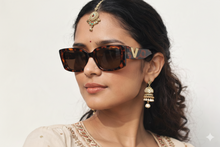 Retro Cat Eye Sunglasses for Women | UV400 Premium Fashion Eyewear | Luxury V Temple Frame