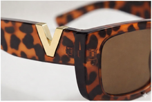 Retro Cat Eye Sunglasses for Women | UV400 Premium Fashion Eyewear | Luxury V Temple Frame